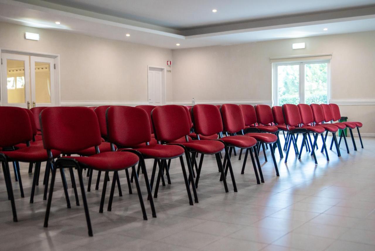 Inatel Oeiras Hotel ภายนอก รูปภาพ