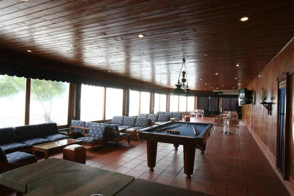 Inatel Oeiras Hotel ภายนอก รูปภาพ